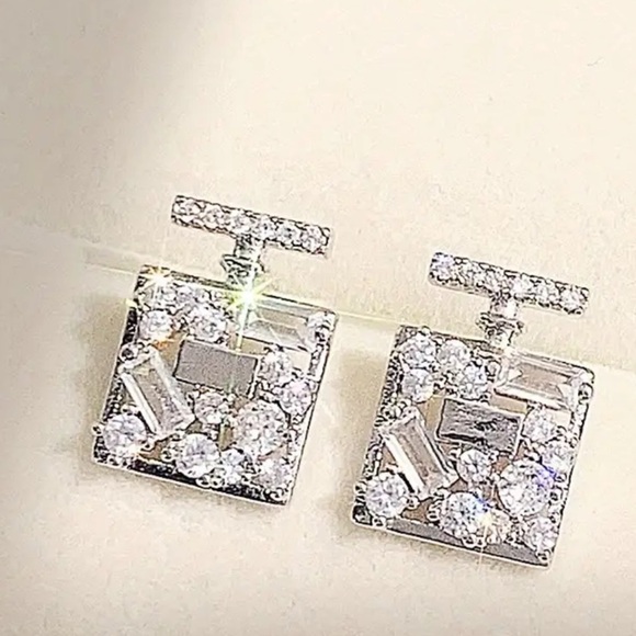 SQUARE SILVER FRAGRANCE BOTTLE EARRINGS  FILLED WITH CRYSTALS AND RHINESTONES - Picture 2 of 8